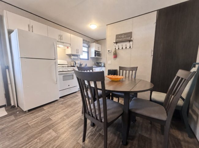 3 BEDROOM WATERFRONT COTTAGE IN LINDSAY ONTARIO